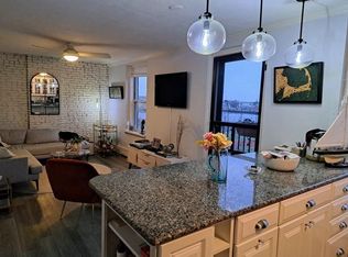 482 Commercial St #4B, Boston, MA 02109
