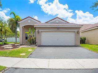 490 Talavera Rd, Weston, FL 33326