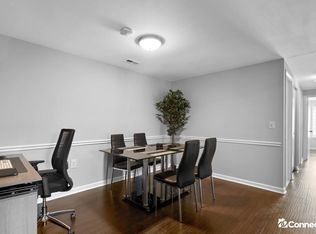 18011 Chalet Dr, Germantown, MD 20874
