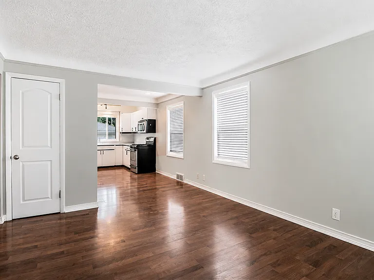 3412 Starr Rd — Photo 4