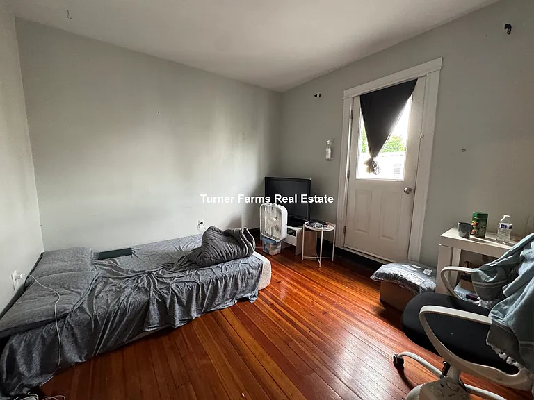 10 Taft St — Photo 18