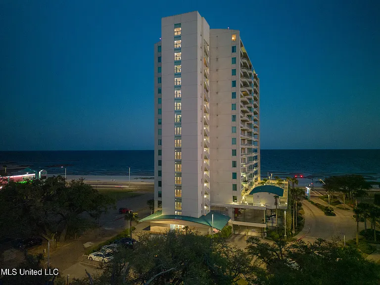 2060 Beach Blvd #1603 — Photo 21