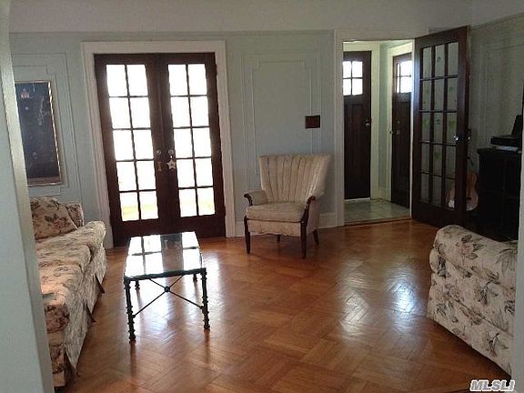 3rd image of 421 Litchfield Ave