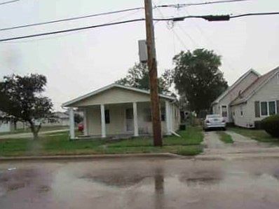 2nd image of 1812 S Bloomington St
