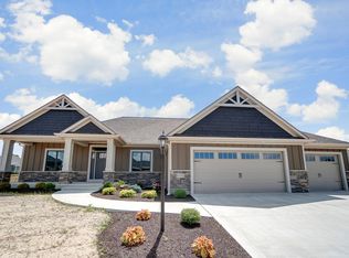 14782 Whisper Rock Blvd, Fort Wayne, IN 46845