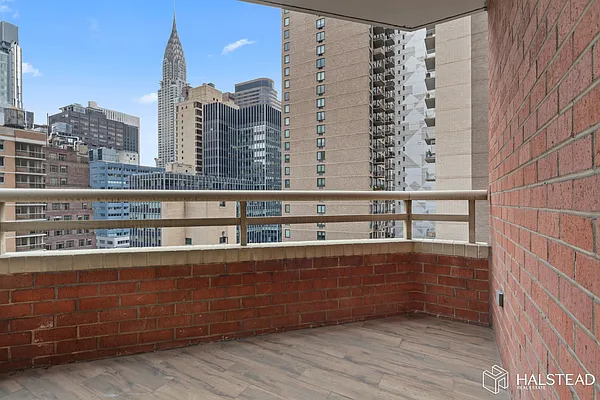 Rented by Halstead Real Estate | media 21