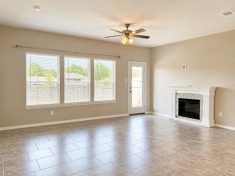 13821 Rock Island Trl — Photo 8