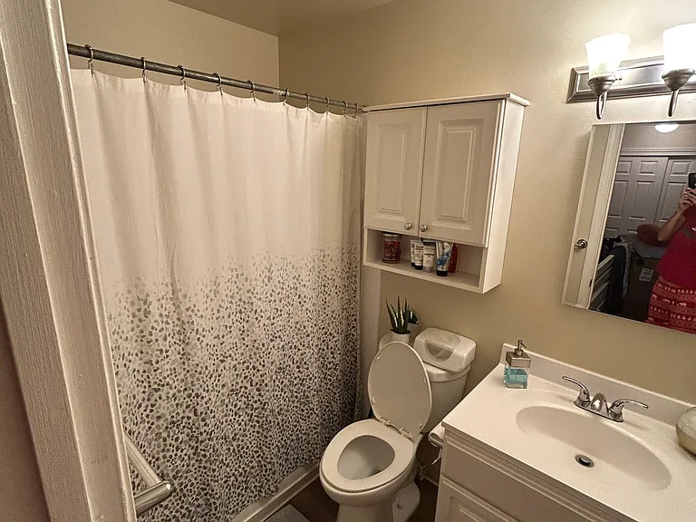 840 Antoinette Ln #C — Photo 6