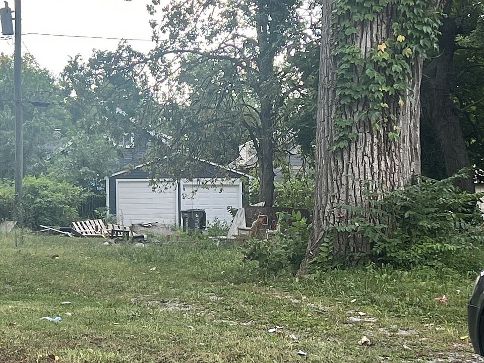 1st image of 343 N Bradley Ave