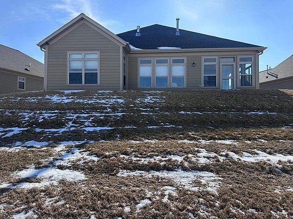 5th image of 159 N Bedford Rd