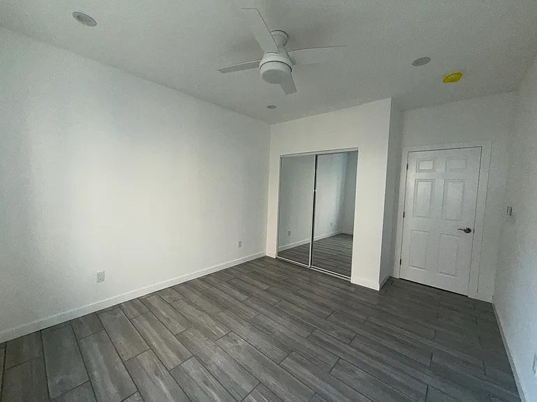 Bedroom #1