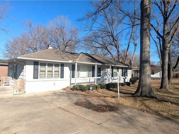 8608 E 84th Ter, Raytown, MO 64138