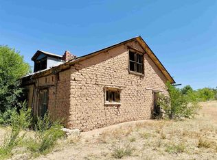 12 Camino De Los Bacas, Chimayo, NM 87522
