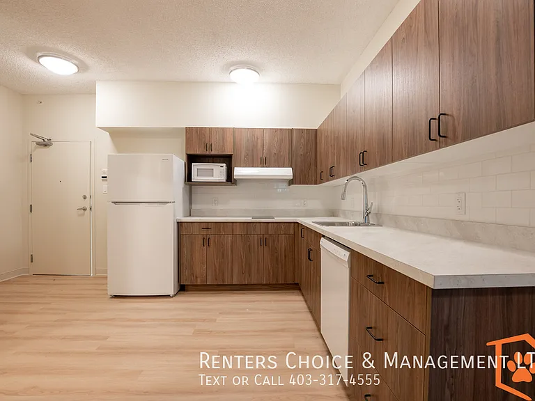 1730 10th Ave S #320 — Photo 2