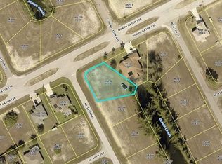 1200 N Gator Cir, Cape Coral, FL 33909