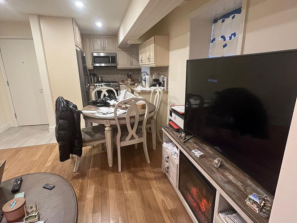 1st image of 142 Caryl Ave #1A