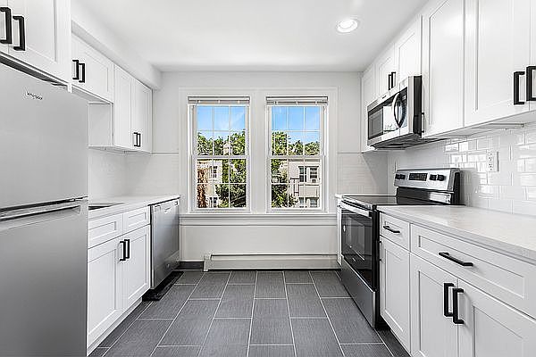 1st image of 20-54 32nd St #2