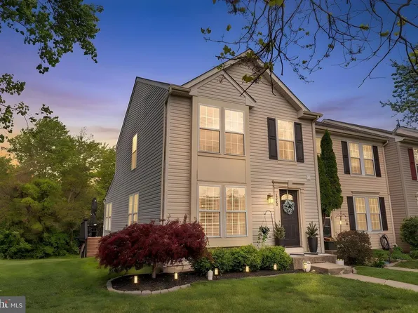 1262 Hunter Ln, Perkiomenville, PA 18074