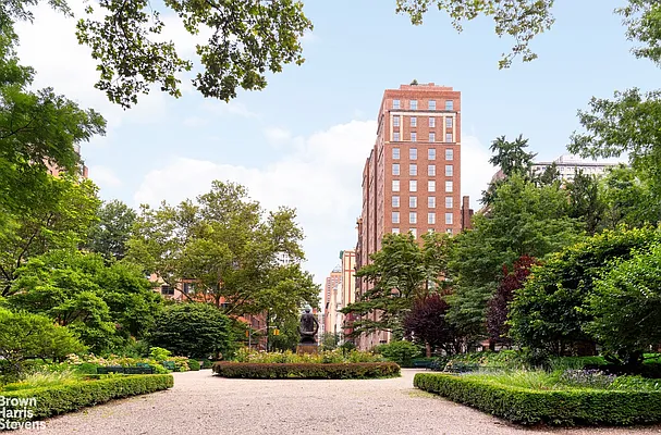 Sold by Brown Harris Stevens | media 23