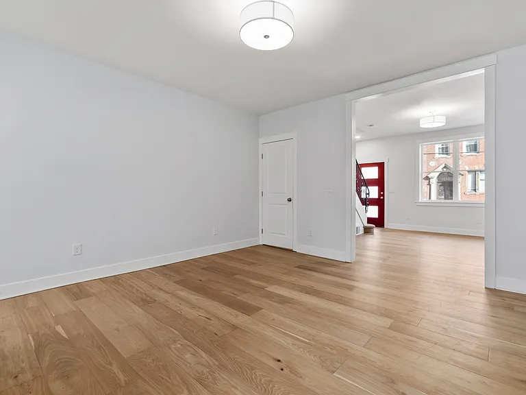 1515 Arch St — Photo 13