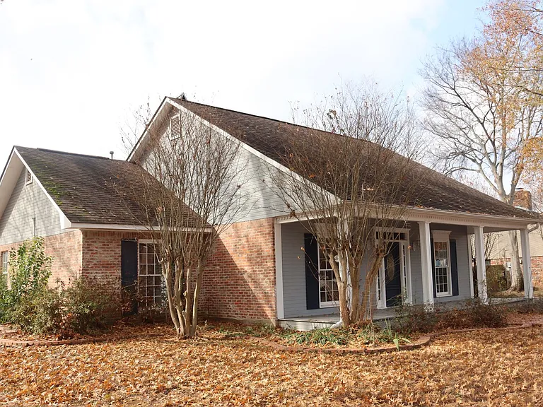 428 Tealwood Dr — Photo 3