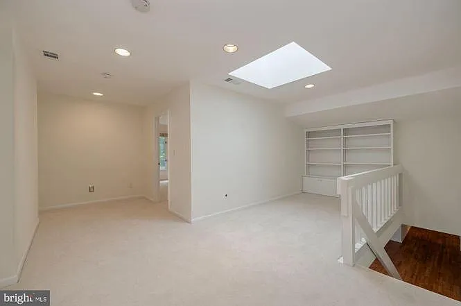 9612 Halter Ct — Photo 11