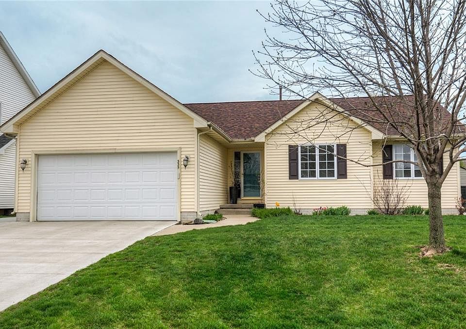 1st image of 335 NE Carefree Ln