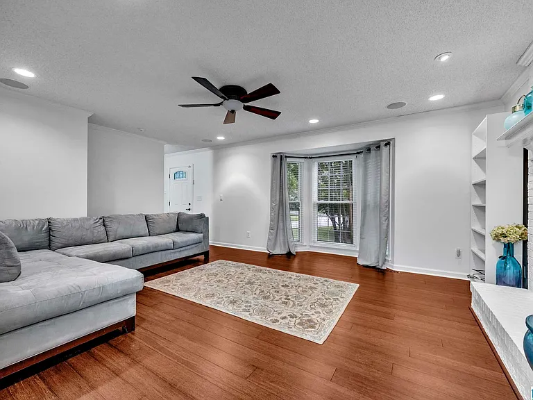 5501 Heath Row Dr — Photo 7