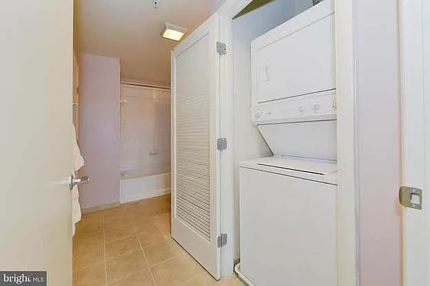 437 New York Ave NW #505 — Photo 11