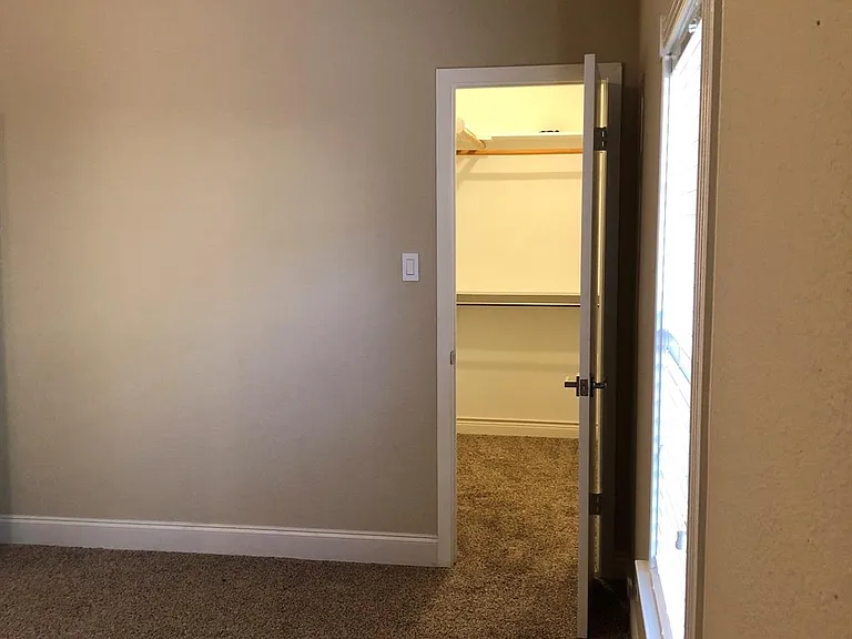 1442 Chamboard Ln — Photo 20