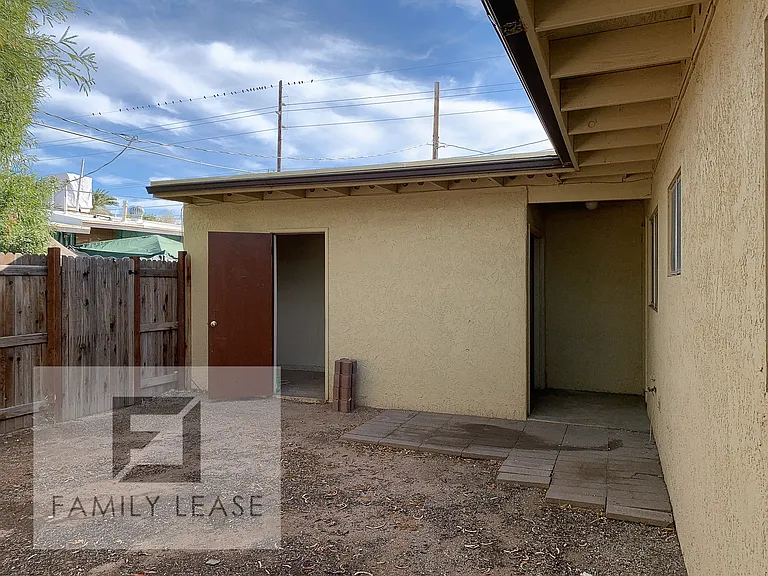 4055 E Bellevue St — Photo 13