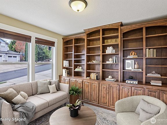 3rd image of 3538 NW 17th Avenue