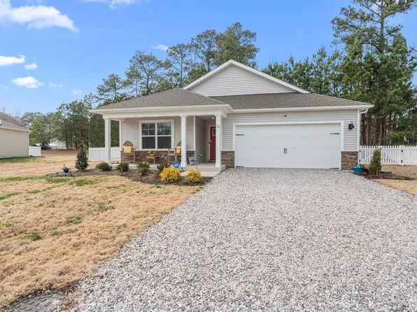 79 Our Way Dr, Kilmarnock, VA 22482