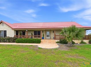 8293 Boenig Rd, Seguin, TX 78155