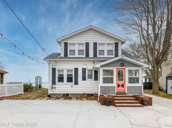 7745 Lakeview Dr, Lexington, MI 48450