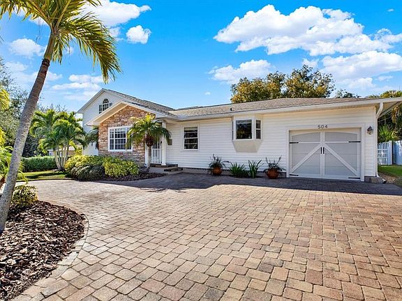 2nd image of 504 Fairview Rd