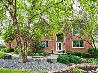 4444 Lee Ave, Downers Grove, IL 60515