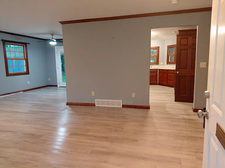 619 Arthur Ct — Photo 22