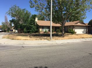 45330 7th St E, Lancaster, CA 93535