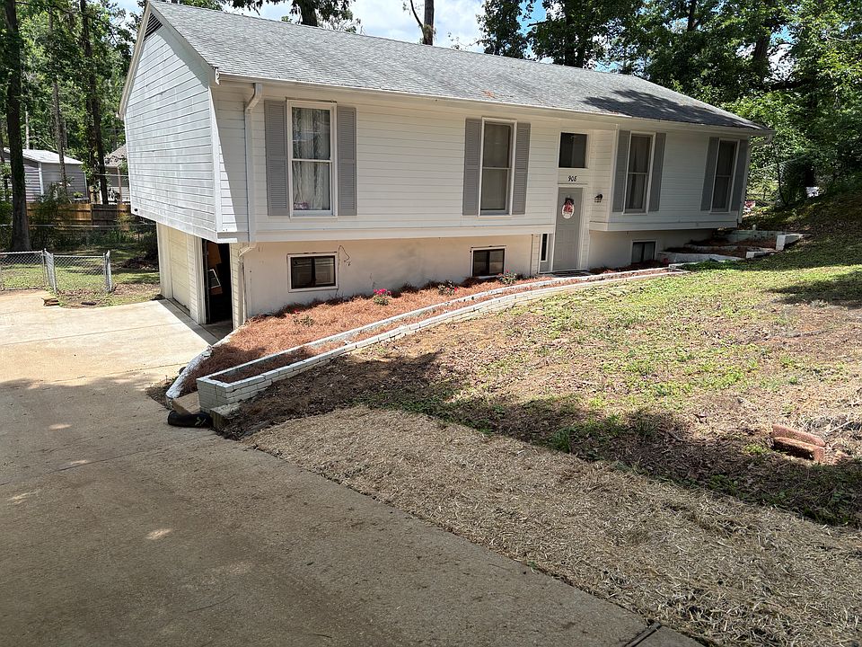 1st image of 908 Crawford Cir