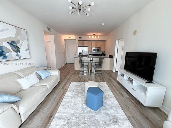 4th image of 1111 SW 1st Ave #3022