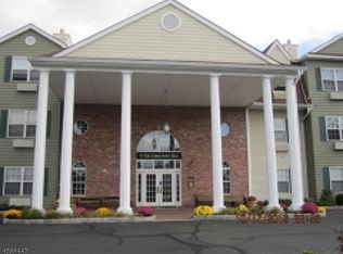 7216 Richmond Rd #216, West Milford, NJ 07480