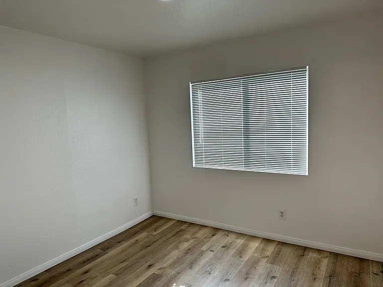 17785 Carson Cir — Photo 3