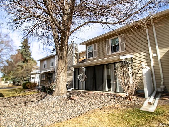 3rd image of 2752 S Heather Gardens Way