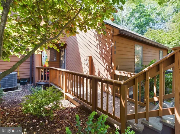 100 Tecumseh Trl, Hedgesville, WV 25427