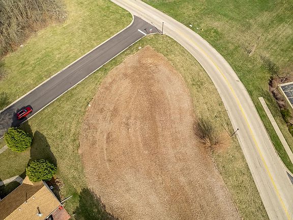 3rd image of 6819 Fincham Dr