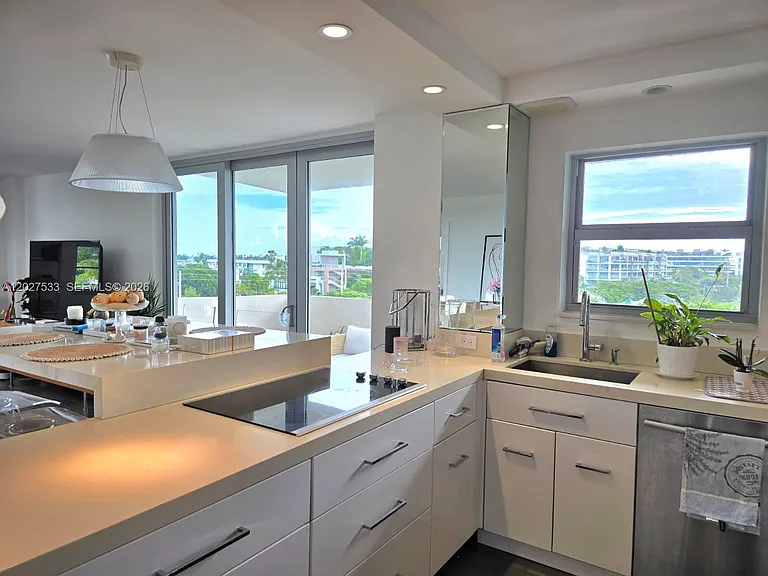 5 Island Ave #5J — Photo 5