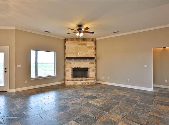4th image of 241 Southlake Dr