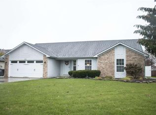 608 Yellow Lake Dr, Fort Wayne, IN 46804