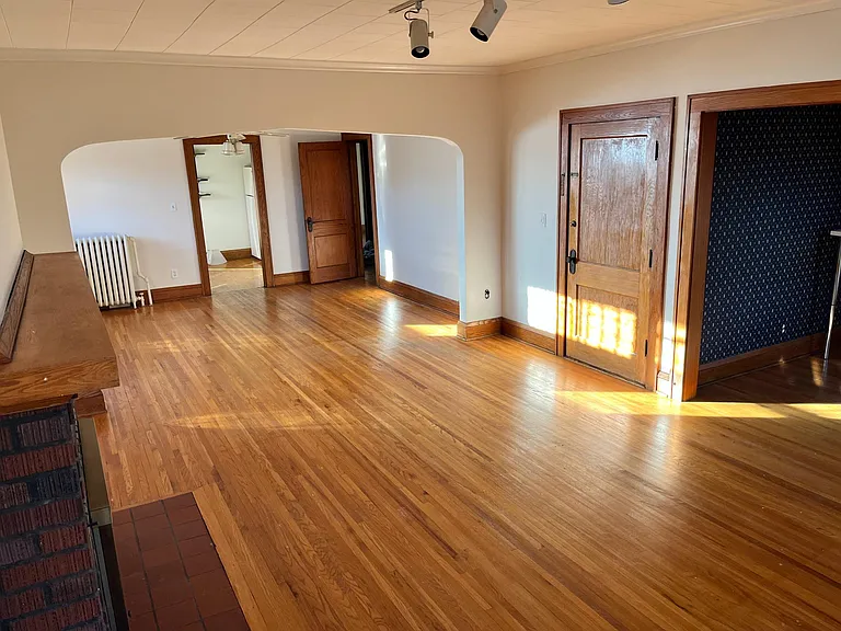 565 Pascal St N #2 — Photo 8